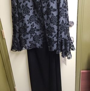 Gorgeous, nwt, black Onyx Nite dress with jacket, size 20.